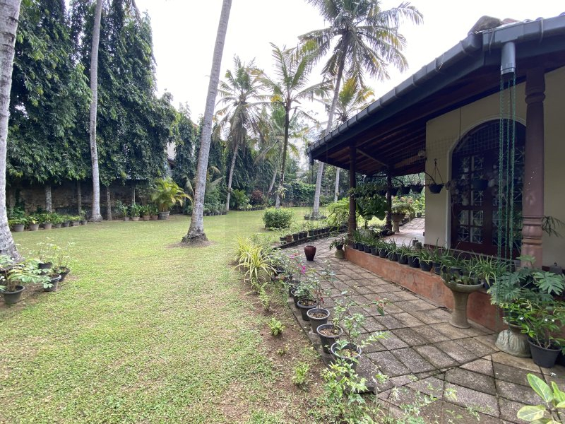 COLONIAL PROPERTY FOR SALE BOGAHAHENA ROAD, BATTARAMULLA